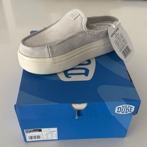 Hey Dude women’s AUSTIN LIFT CLASSIC NEW IN BOX! size 6